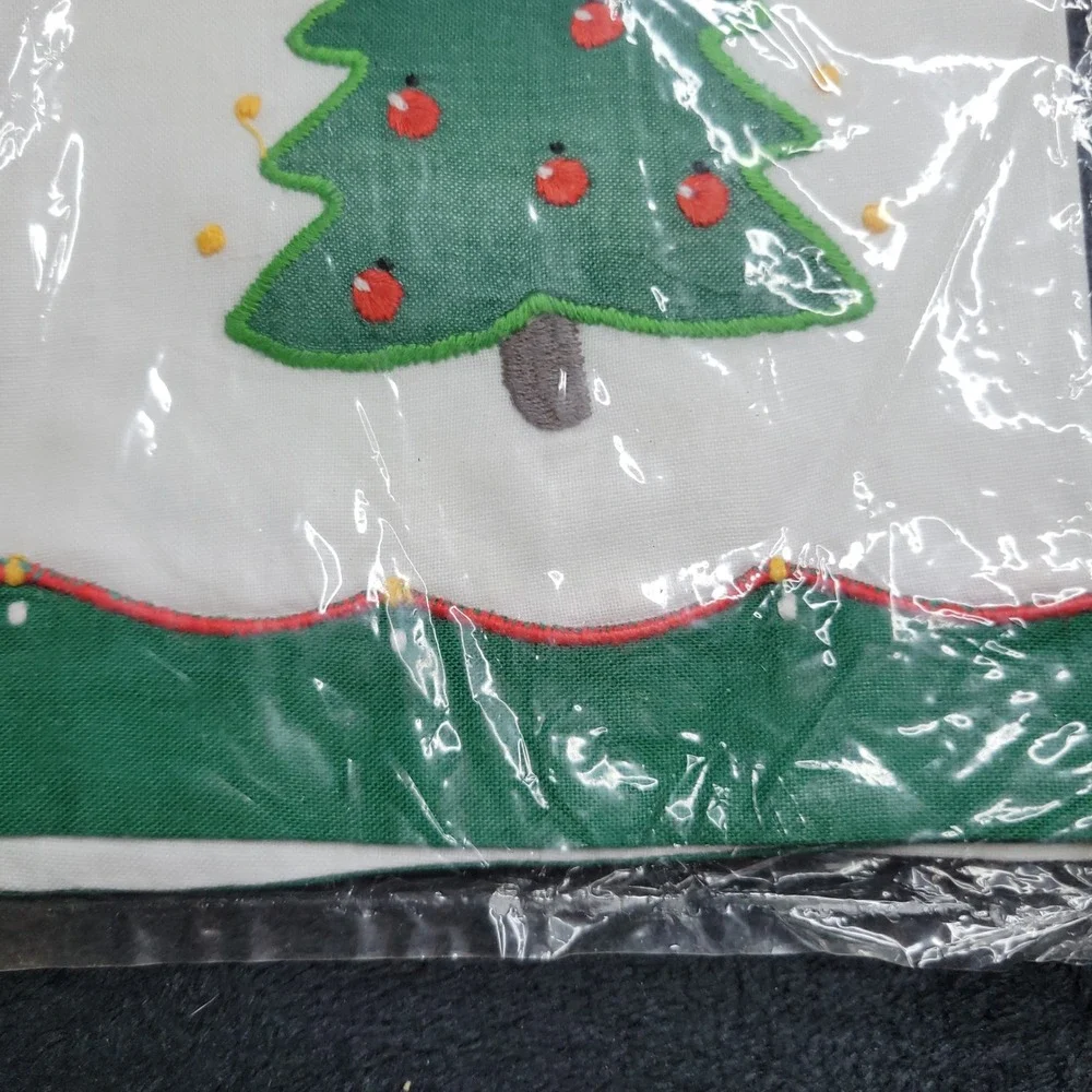 NEW Vintage 1984 Lillian Vernon Christmas Tree Towels Embroidered Applique Set 2
